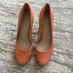 Coral suede pumps